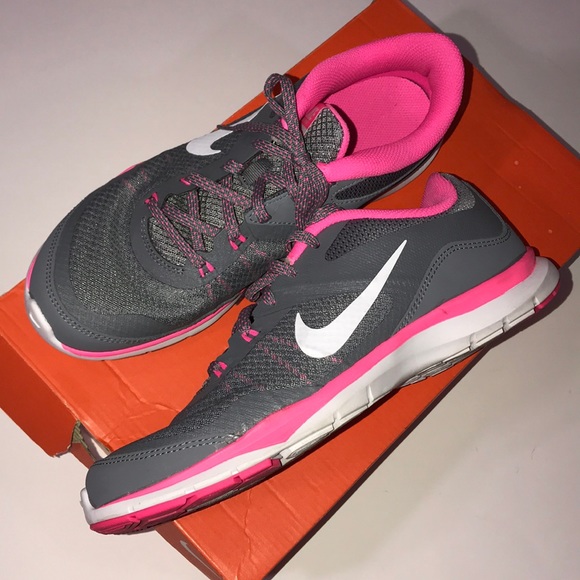 Nike Shoes - Nike women flex trainer